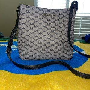 MK Shoulder Purse 👜